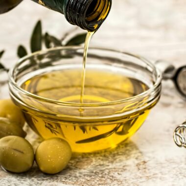 Zeytinyağı mı Tereyağı mı? Hangisi Daha Sağlıklı?